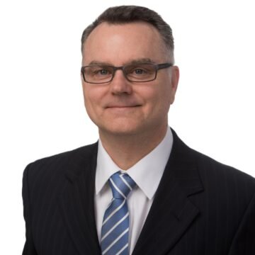 gelinas linkedin-pics-may4-12